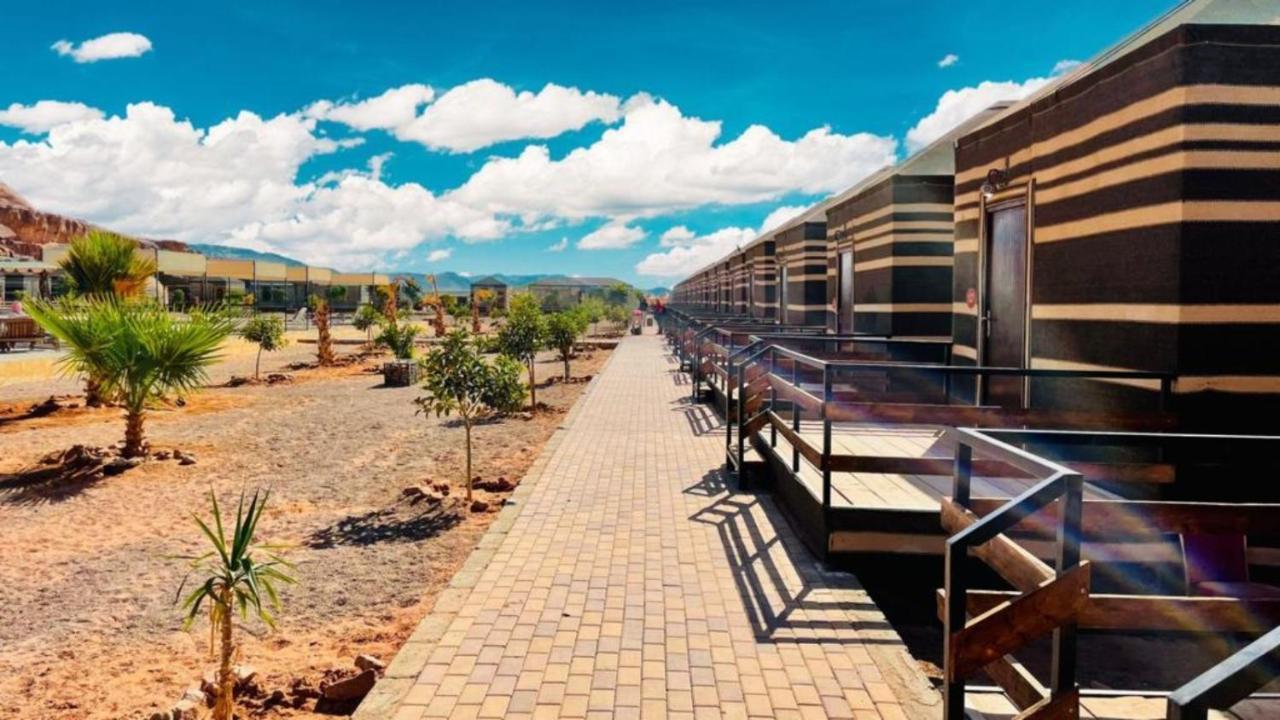 Al Sultana Luxury Camp Villa Вади Рум Екстериор снимка