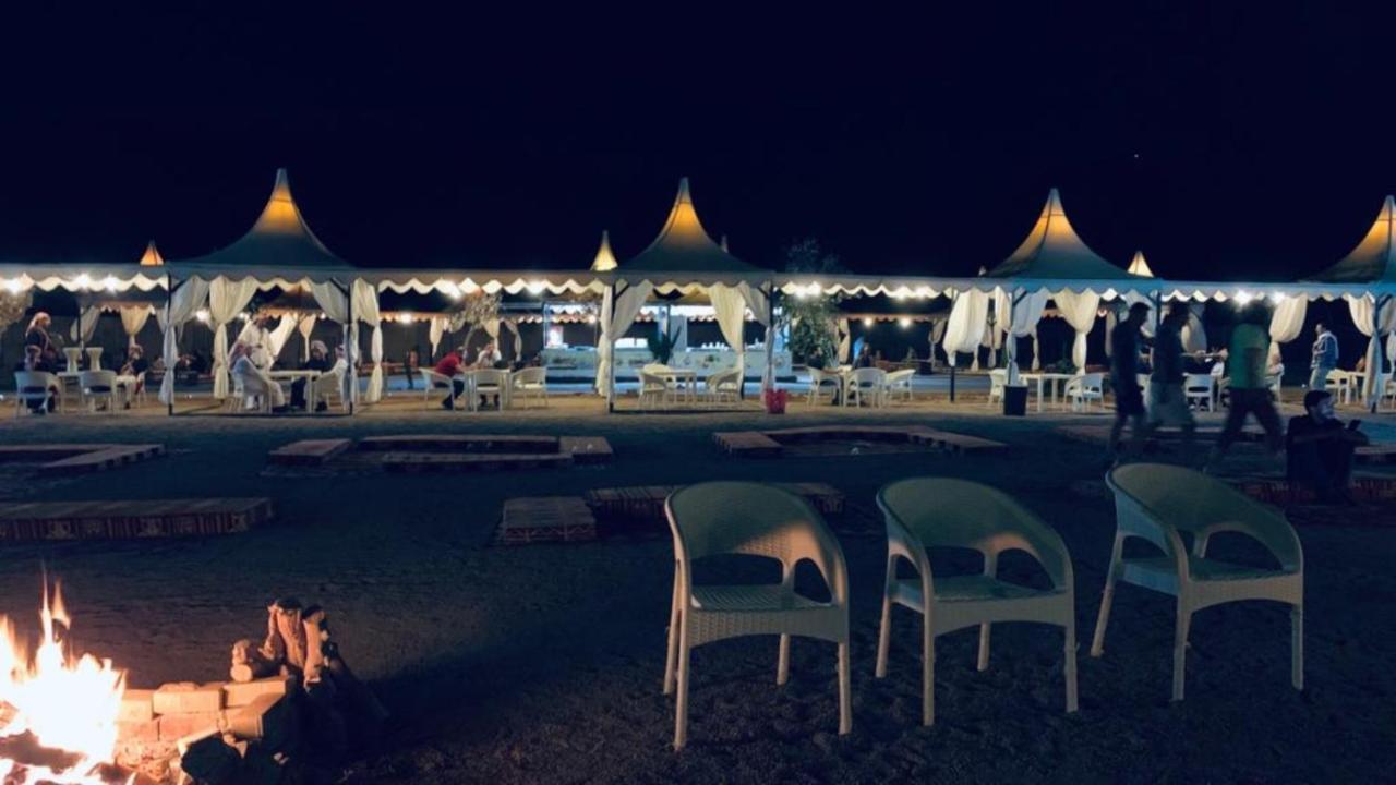 Al Sultana Luxury Camp Villa Вади Рум Екстериор снимка