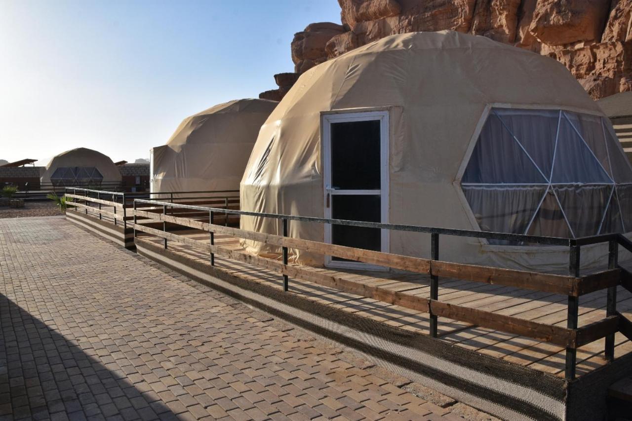 Al Sultana Luxury Camp Villa Вади Рум Екстериор снимка