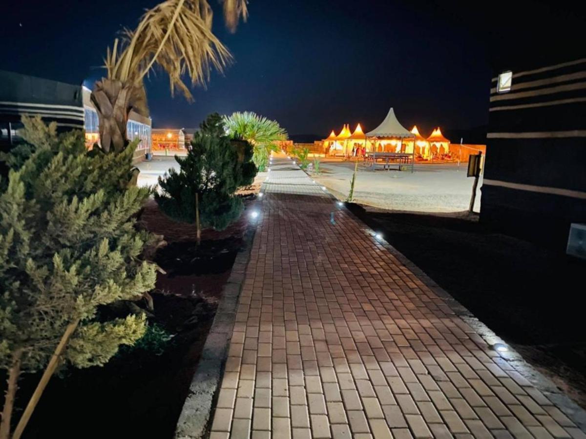 Al Sultana Luxury Camp Villa Вади Рум Екстериор снимка