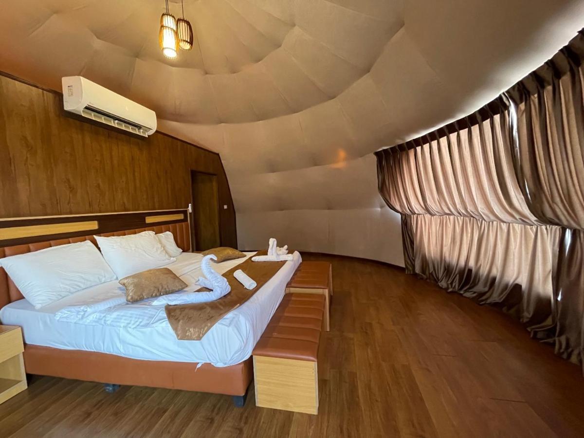 Al Sultana Luxury Camp Villa Вади Рум Екстериор снимка