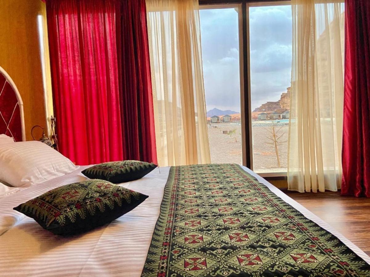 Al Sultana Luxury Camp Villa Вади Рум Екстериор снимка