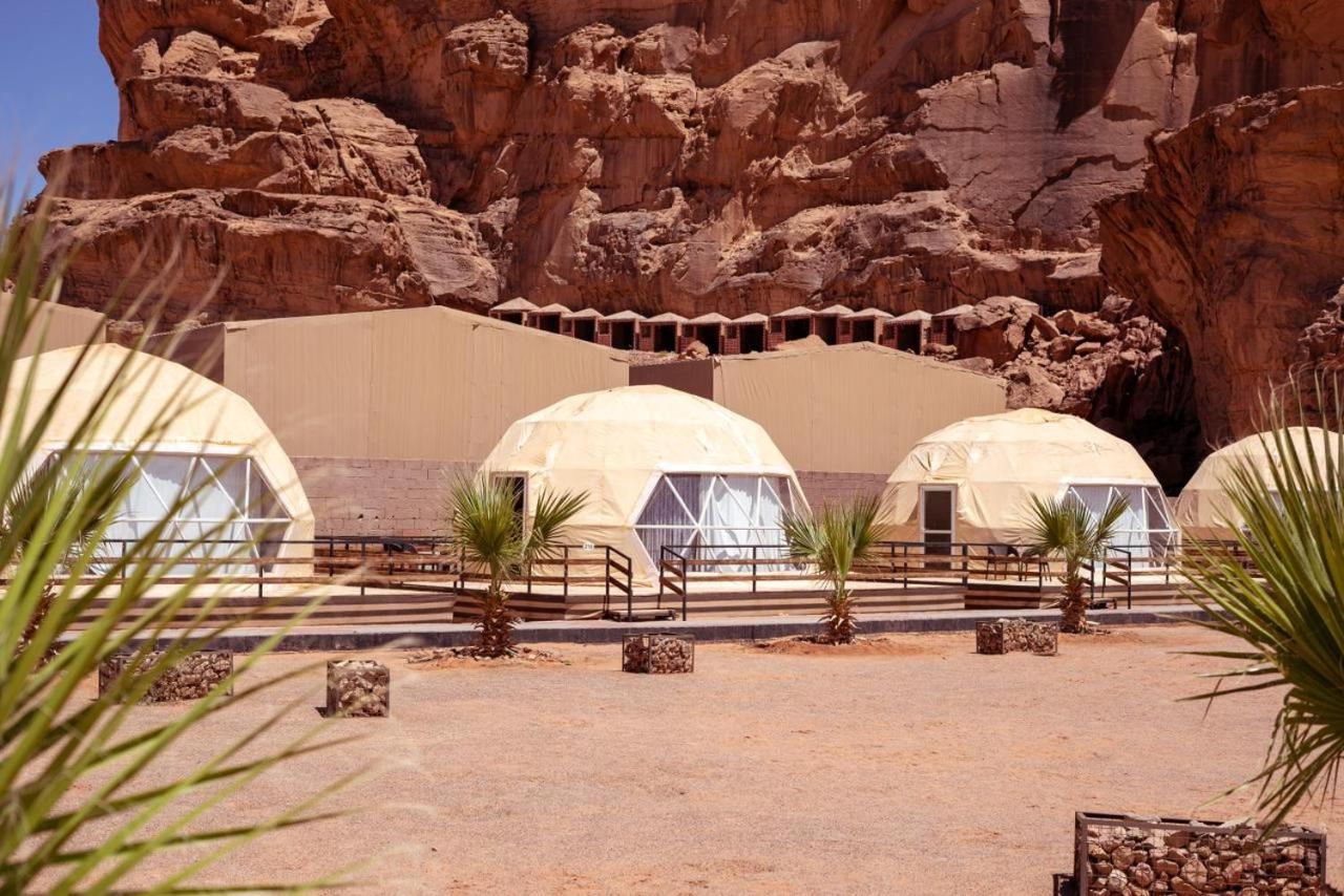 Al Sultana Luxury Camp Villa Вади Рум Екстериор снимка